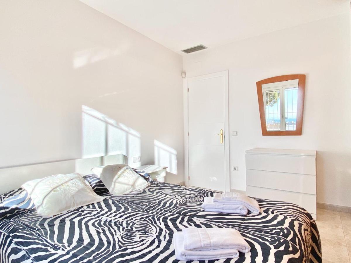 Appartement Devant La Plage Roses Exterior photo